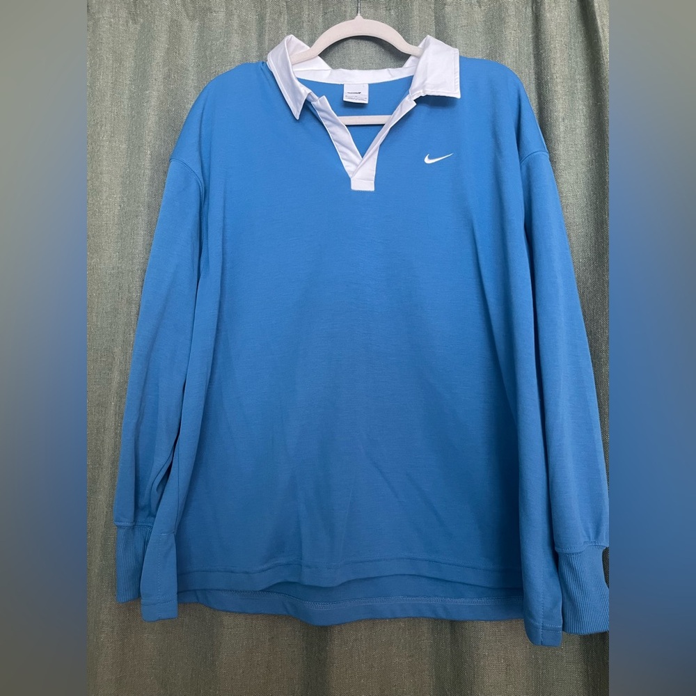 Nike Women’s Sky Blue Long Sleeve Shirt